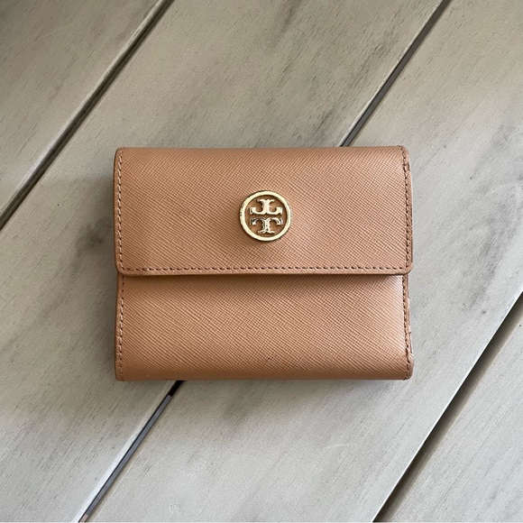 Tory Burch Bags Tory Burch Trifold Wallet Light Sand Poshmark